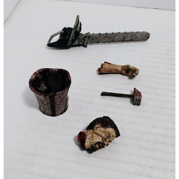 1998 MCFARLANE TOYS MOVIE MANIACS SERIES 1 LEATHERFACE BLOODY VERSION FIGURE - Picture 10 of 10